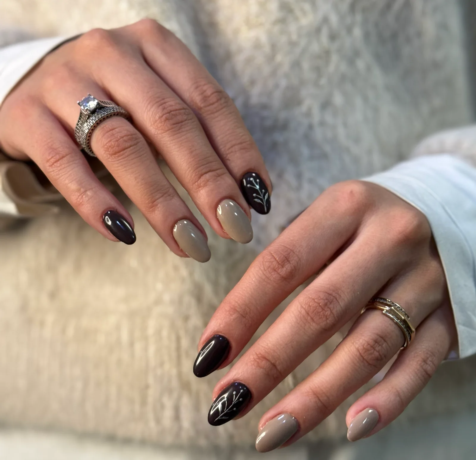 نمونه طراحی مینیمال ناخن Nasrin Nail Bar